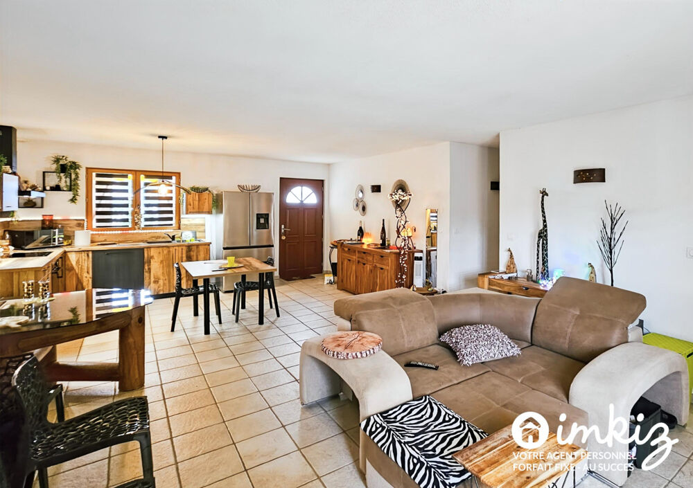 Vente Maison Maison de 2021, 3 chambres, avec piscine Blyes