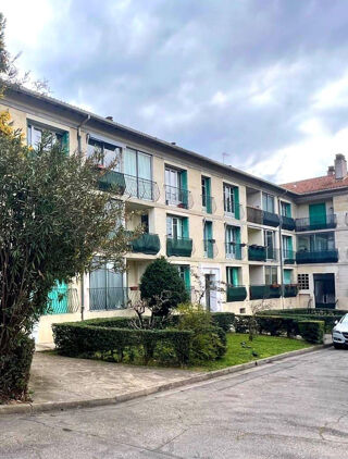  Appartement à louer 4 pièces 66 m²