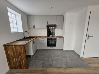  Appartement à louer 5 pièces 94 m²