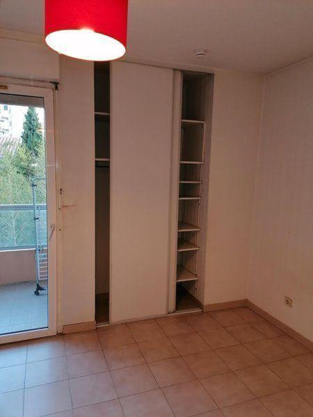 Location Appartement Grand studio à Villemomble, balcon Villemomble
