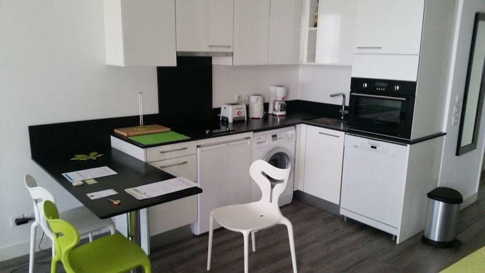 Location Appartement T1 bis meublé de standing avec loggia centre BDX. Bordeaux
