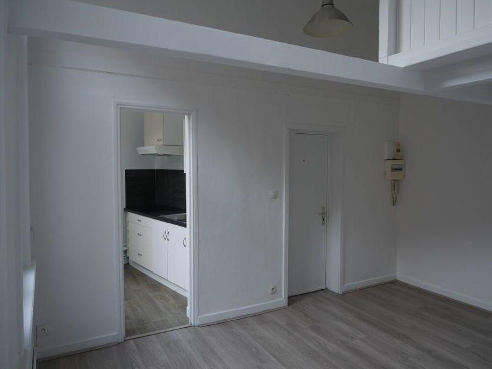 Location Appartement Studio, petite copropriété, centre ville Douai