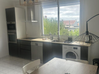  Appartement à louer 1 pièce 75 m²