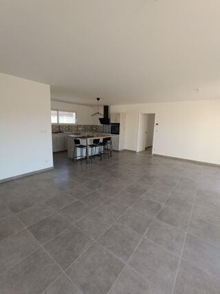  Maison à louer 5 pièces 114 m²