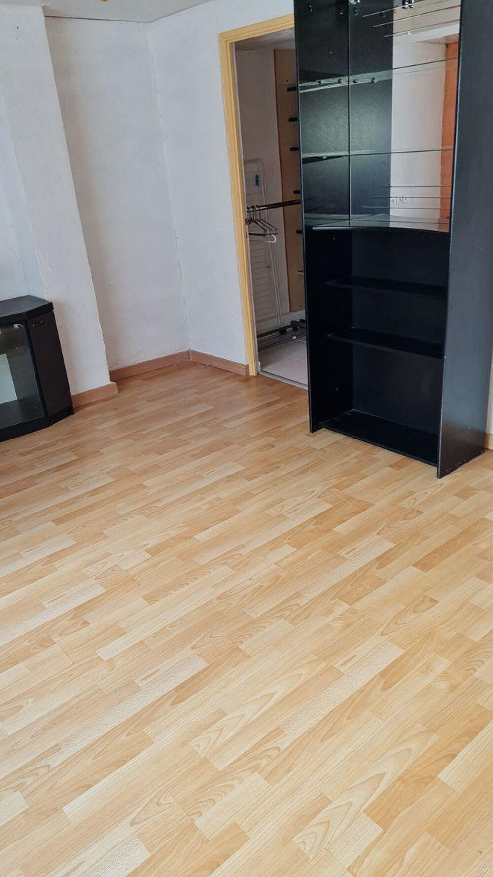 Location Appartement Chambre spacieuse Ménétrol