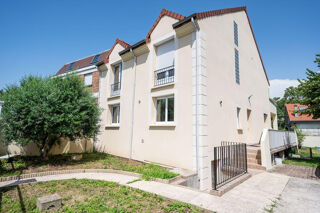  Maison à louer 5 pièces 141 m²