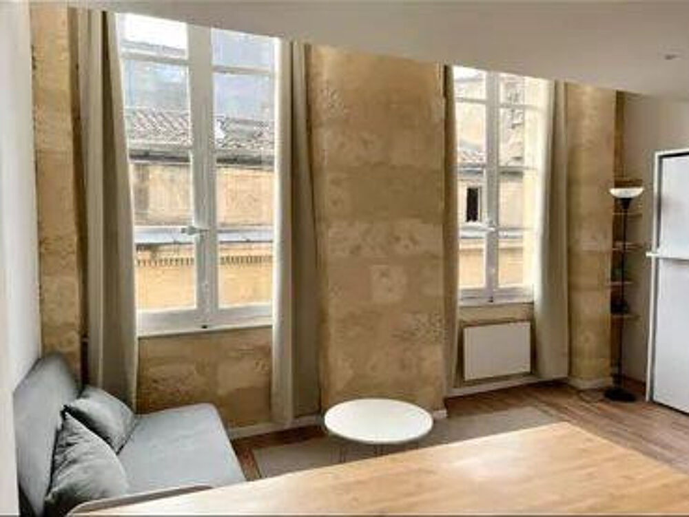Location Appartement Studio meublé 25 m2 rénové à Bordeaux centre Bordeaux