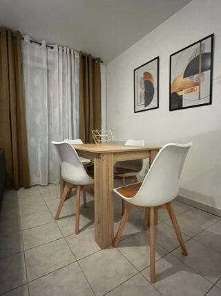  Appartement à louer 4 pièces 73 m²