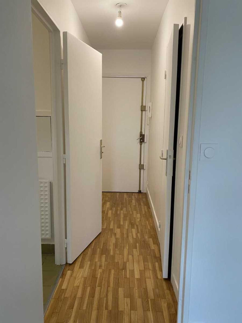 Location Appartement Studio à louer Courbevoie La Défense Courbevoie