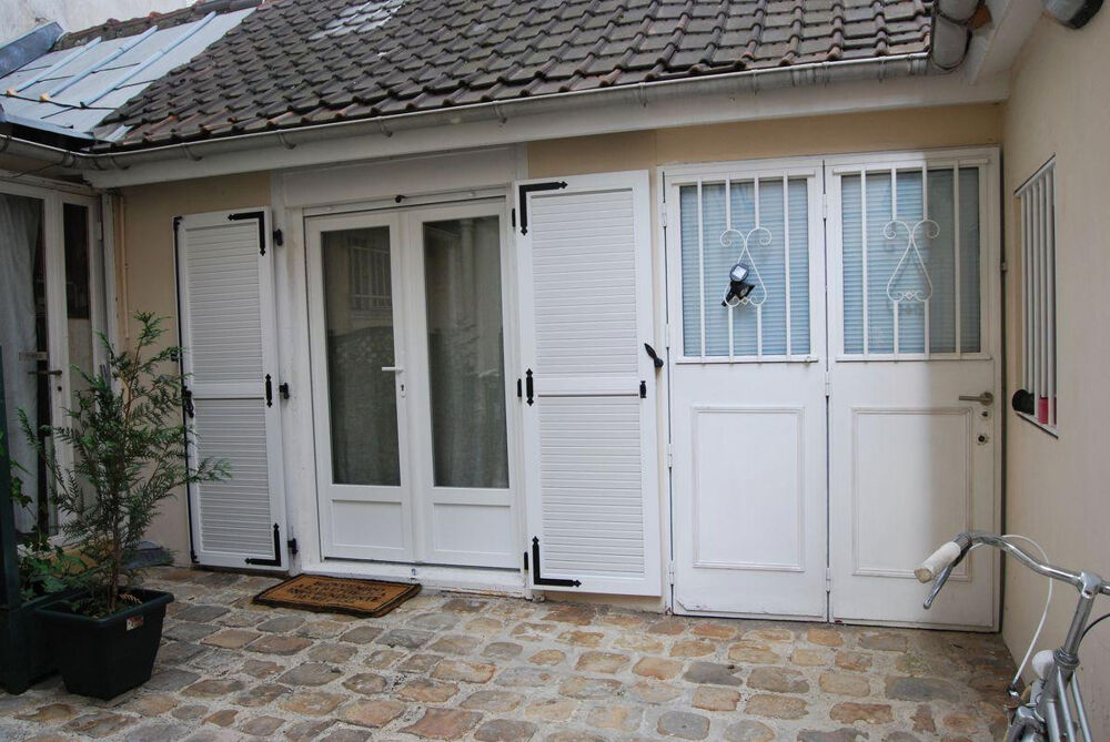 Location Appartement T1bis avec coin nuit isolé rénové calme sur cours Paris 7
