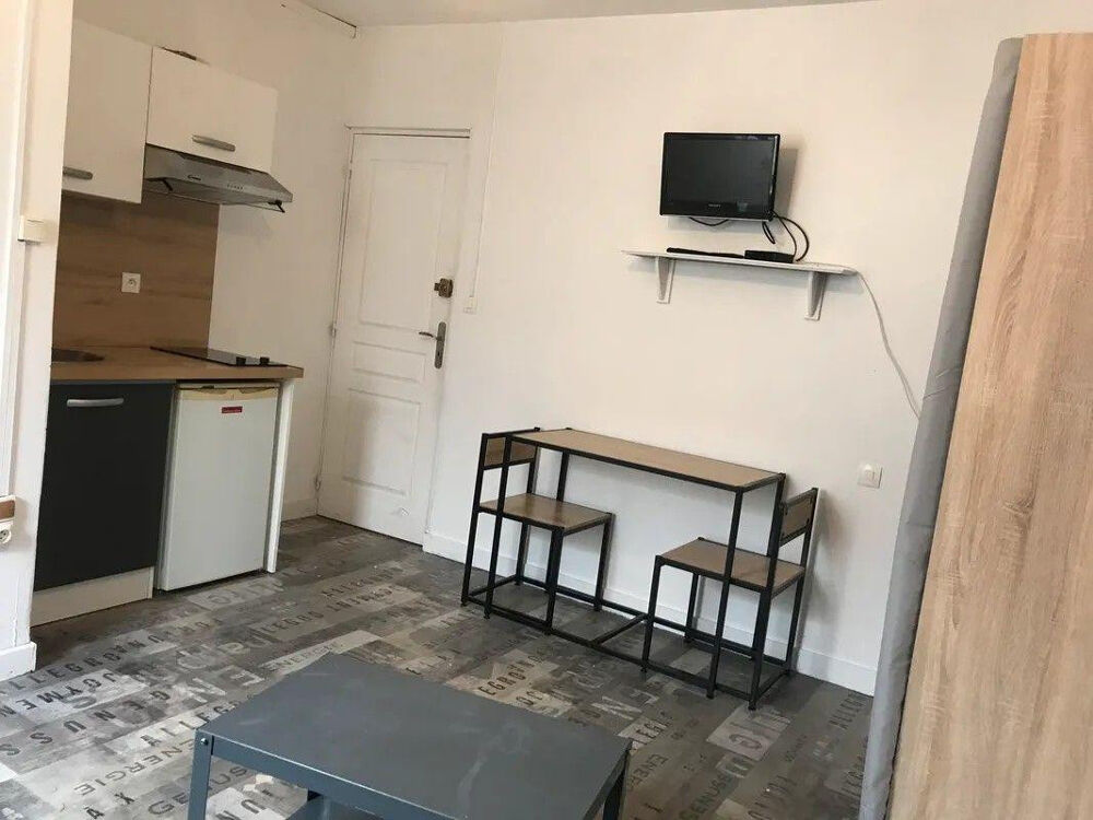 Location Appartement Beau studio 18m² rénové et meublé rés étudiante La rochelle