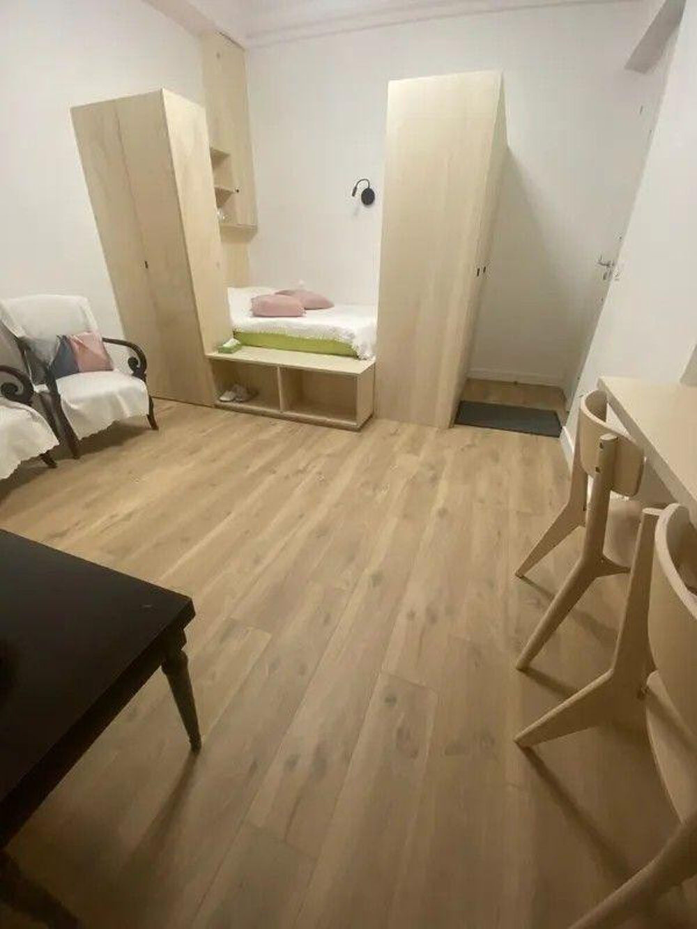 Location Appartement Beau studio 20m² meublé rénové à neuf Paris 9