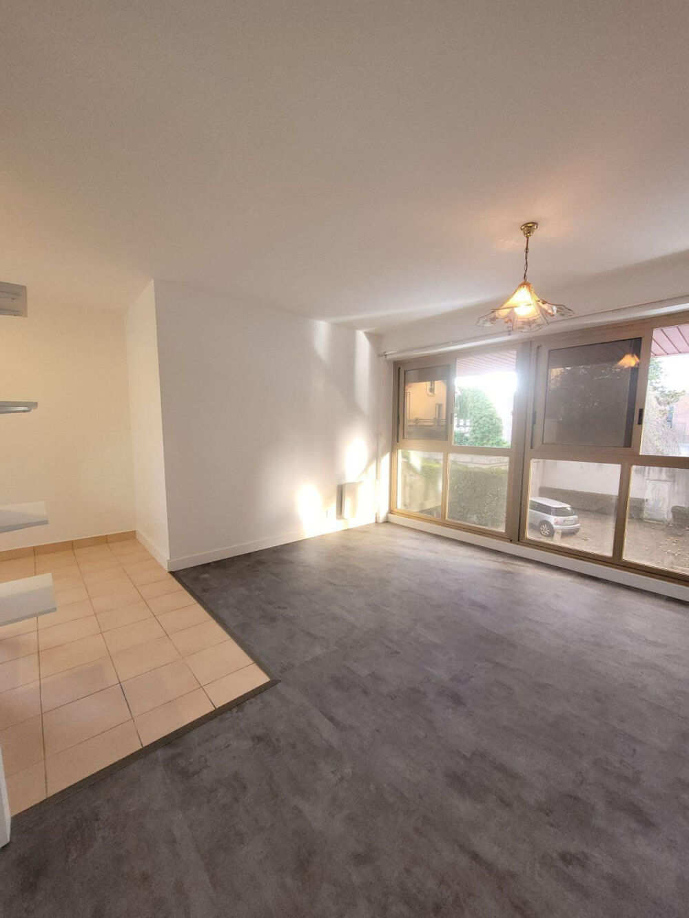 Location Appartement Joli studio refait a neuf en centre ville. Enghien-les-bains
