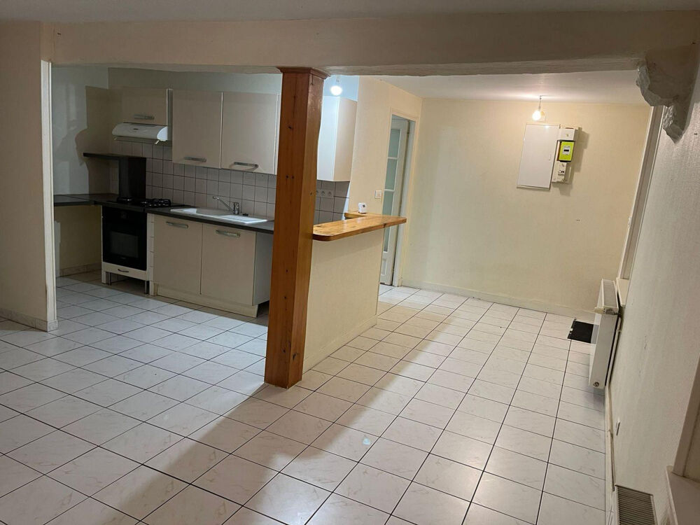 Location Maison Petite maison tranquille de 85 m^2. Villeneuve-sur-yonne