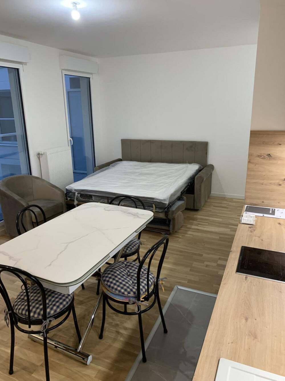 Location Appartement Studio 33m², neuf, transports, possibilité climati Issy-les-moulineaux