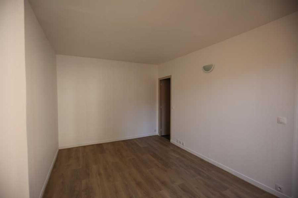 Location Appartement T2 bien agencé à Versailles-Chantiers Versailles