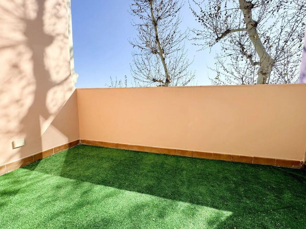 Location Appartement Studio 20m² meublé et rénové +terrasse Menpenti Marseille 10
