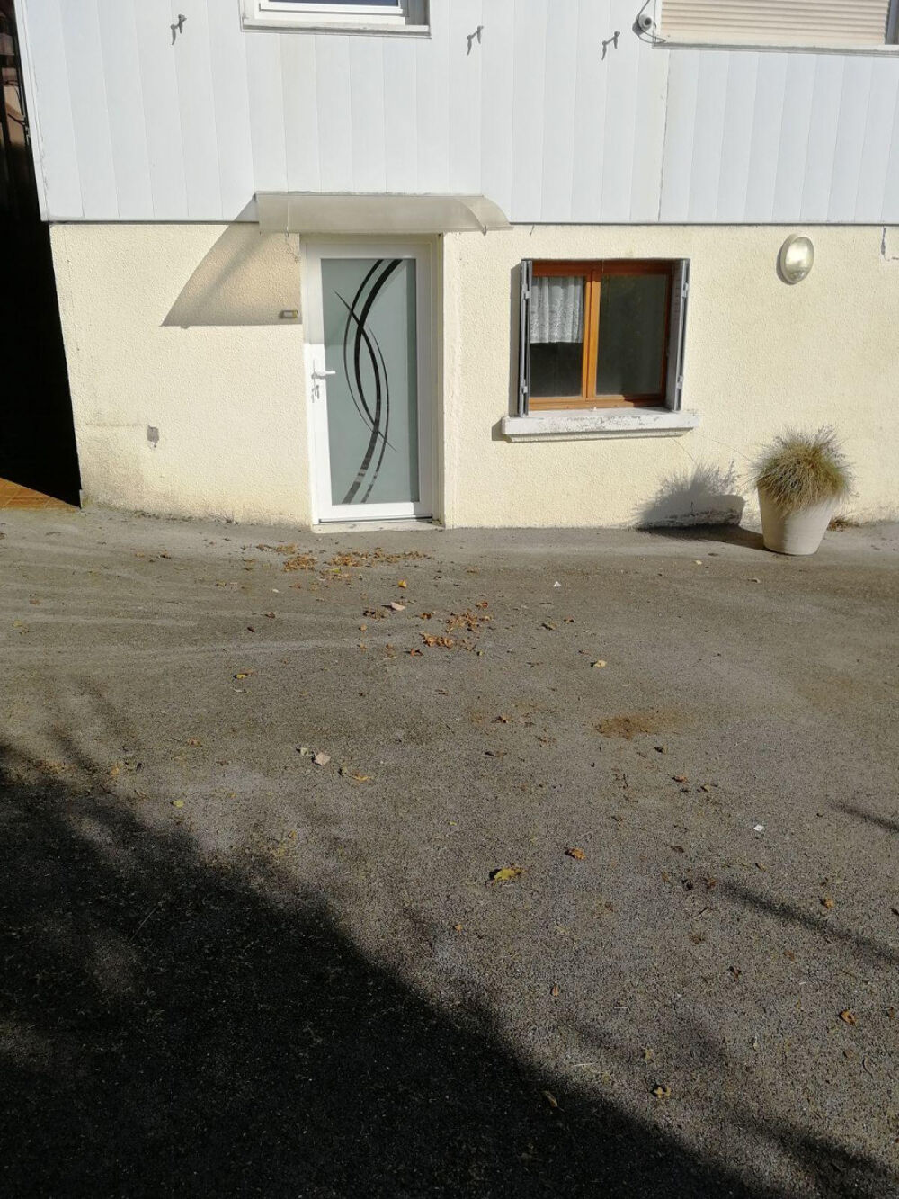 Location Appartement APPART    refait  neuf       rez  de chaussée Nommay