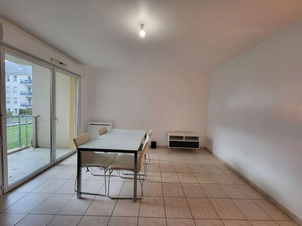 Location Appartement Beau T2 meublé et rénové 52m² Place Bichon Angers