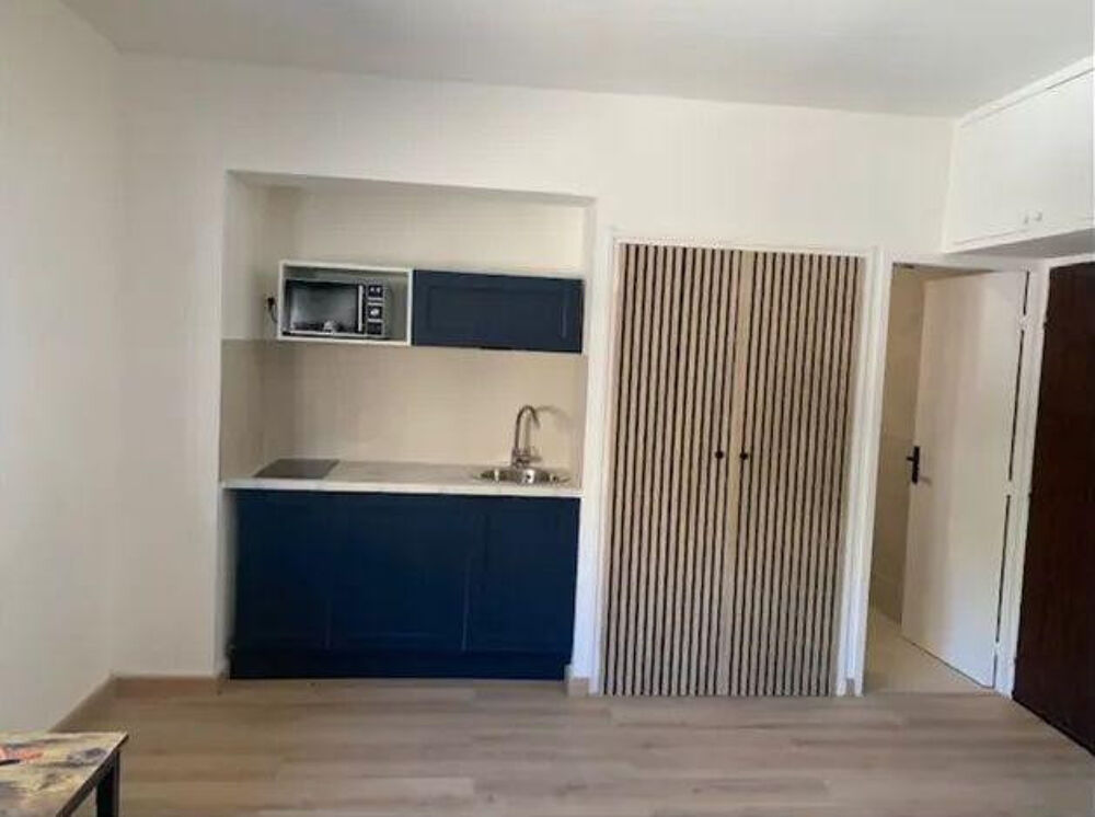 Location Appartement Beau studio 23m² meublé et rénové 650 CC Marseille 5