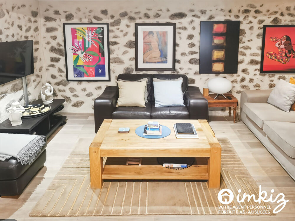 Vente Maison Maison de village 104 m² avec vue mer et montagne Montalba-le-château