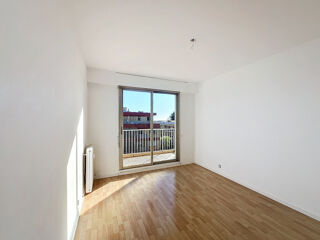  Appartement à louer 4 pièces 118 m²