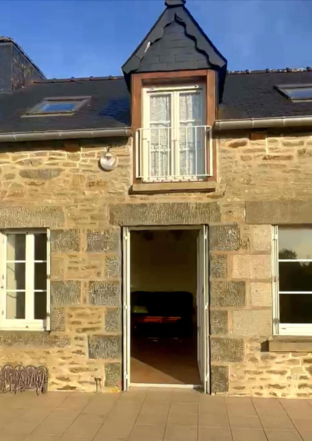 Location Maison Appartement dans longère avec parking et jardin Saint-gilles-du-mené