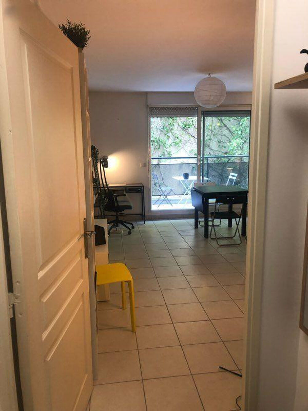 Location Appartement Beau T2 meublé 45m² avec balcon sans vis à vis Marseille 1