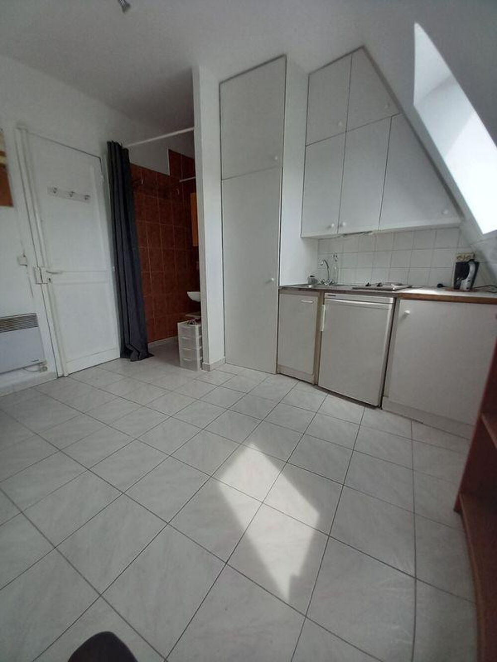 Location Appartement Location Studette 15m² meublée - Paris 8ème Paris 8