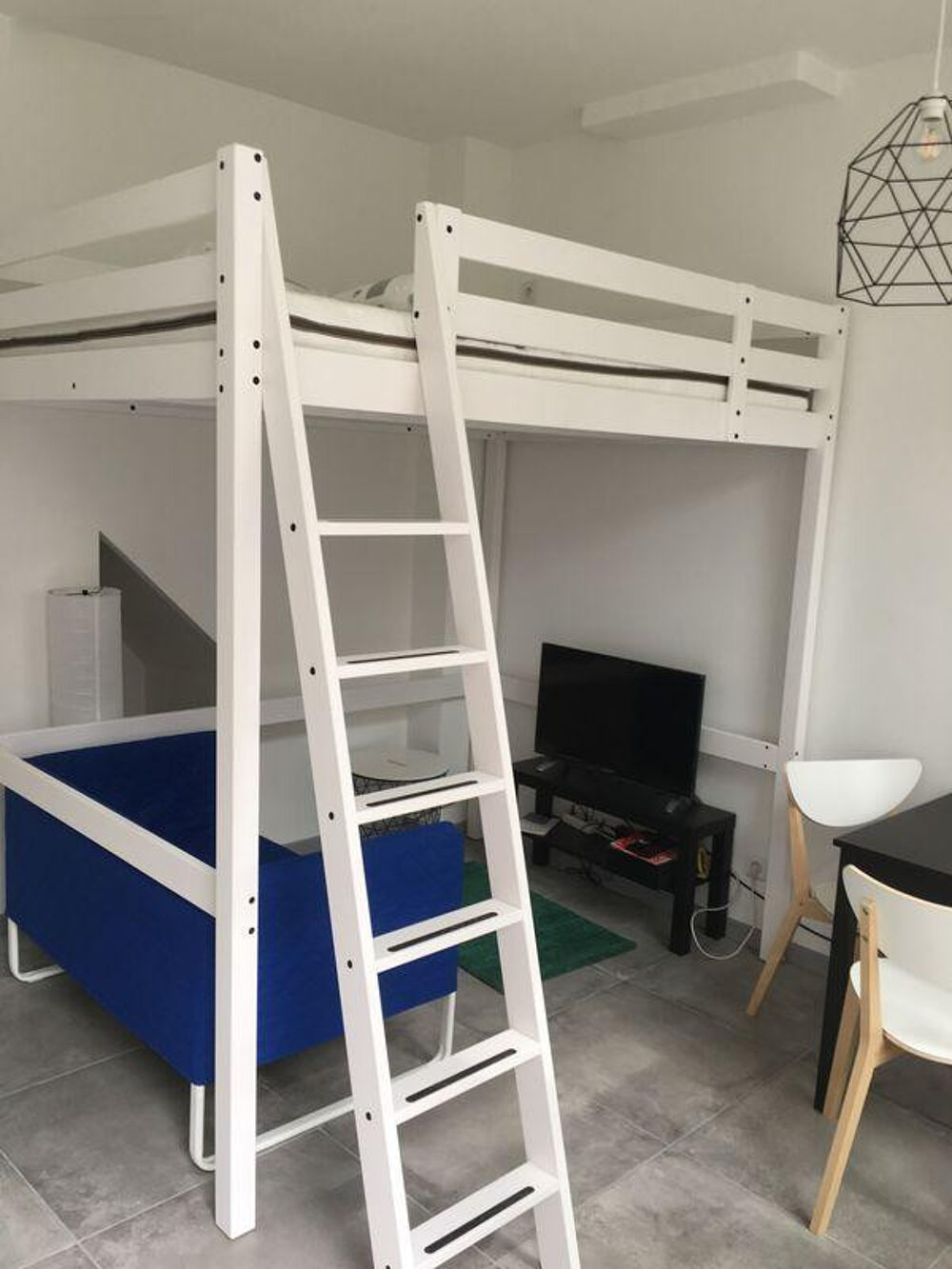 Location Appartement Studio meublé métro five Lille