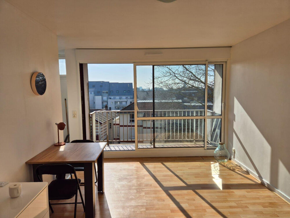 Location Appartement Beau studio meublé 26m² avec terrasse Nantes