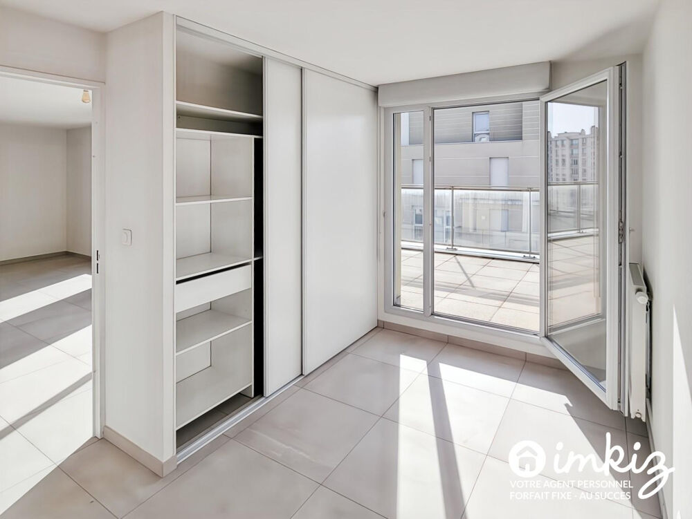 Vente Appartement Attique rare 57 m² + 49 m² terrasse triple expo Villeurbanne