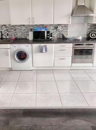  Appartement à louer 5 pièces 105 m²