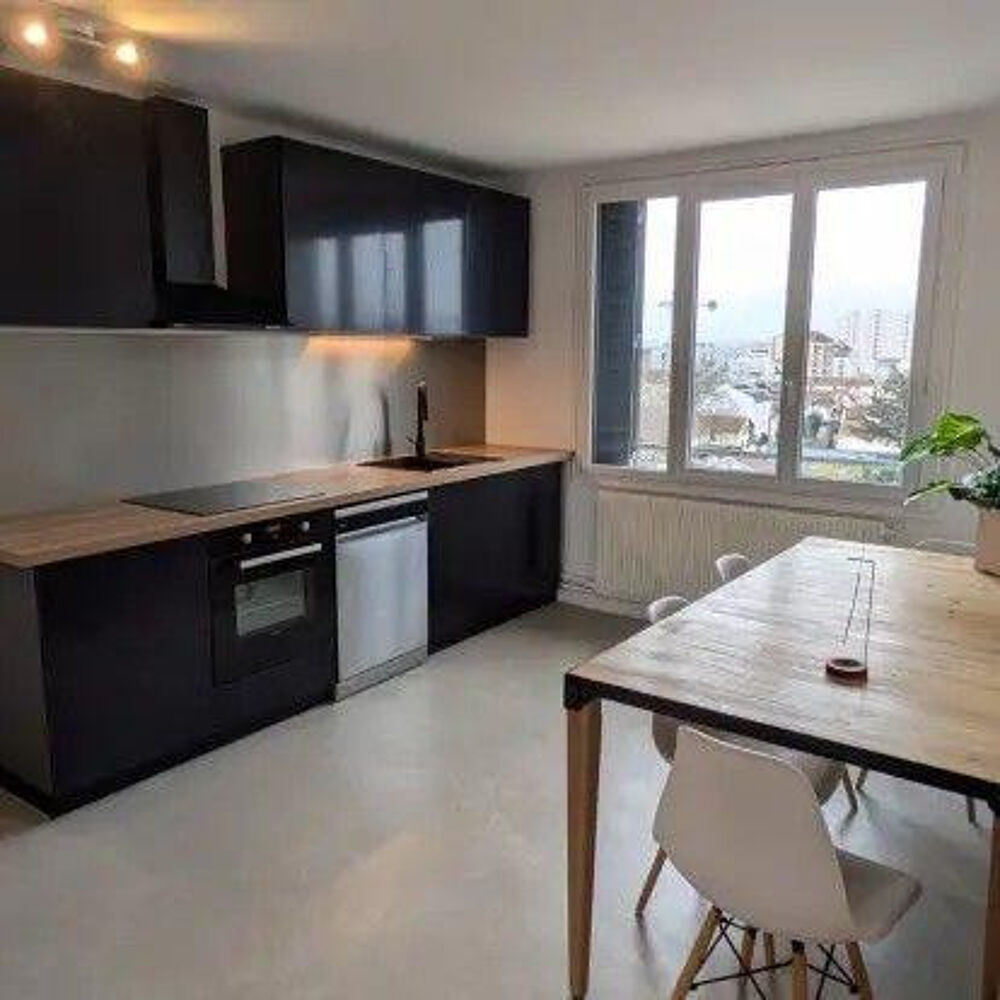 Location Appartement Beau 4P meublé 74m² refait à neuf Lyon 8