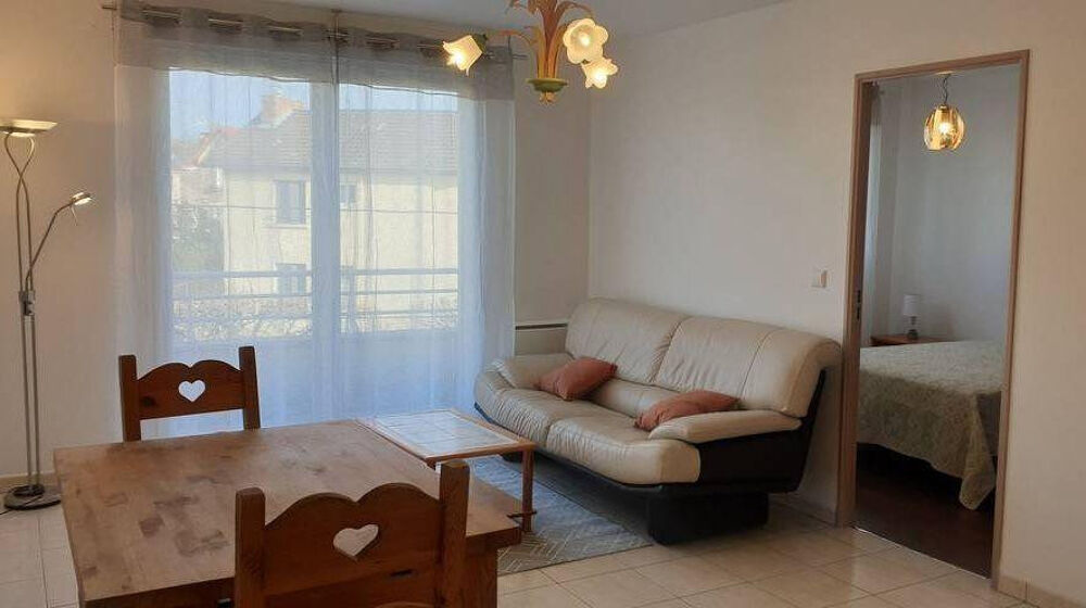Location Appartement Deux pièces meublés, lumineux et calme avec balcon Chelles