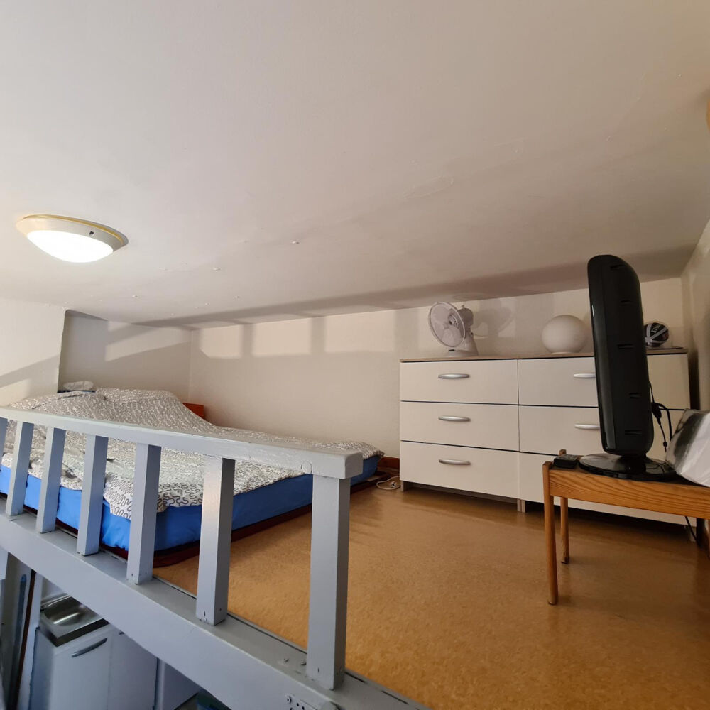 Location Appartement Studio meublé 26m², hypercentre, calme, internet Reims