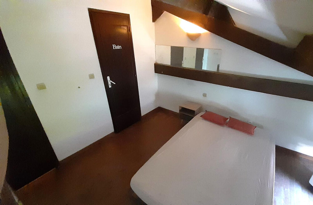 Location Appartement 2 pièces meublé et climatisé avec terrasse privée. Avignon