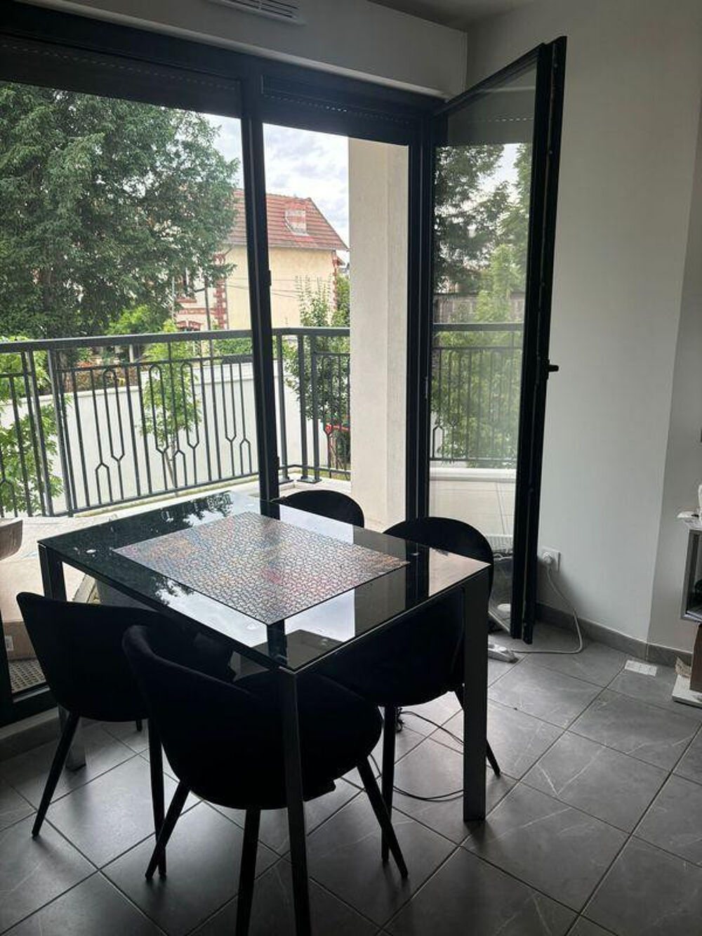 Location Appartement Location Studio haut standing avec Balcon Colombes