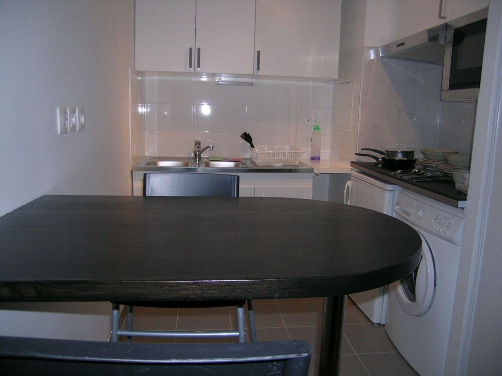 Location Appartement Studio meublé à louer Montreuil