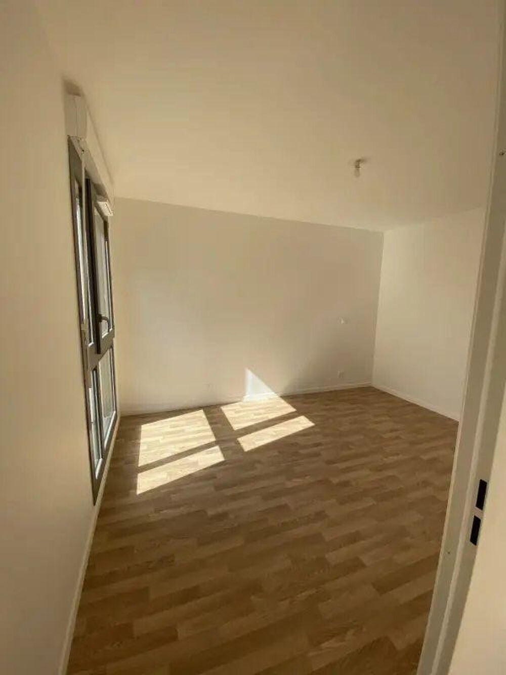 Location Appartement Charmant 2 pièces, résidence sécurisée Saint-denis