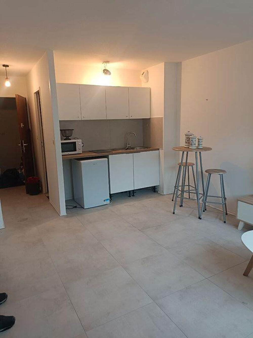 Location Appartement Beau studio meublé 22m² refait à neuf Bordeaux