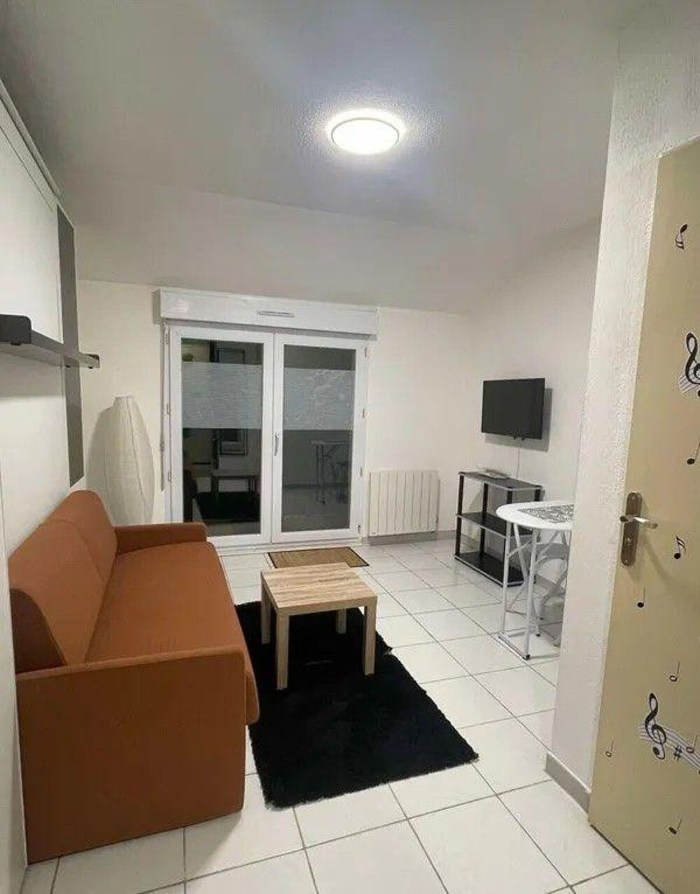 Location Appartement Beau studio 19m² meublé quartier République Nantes