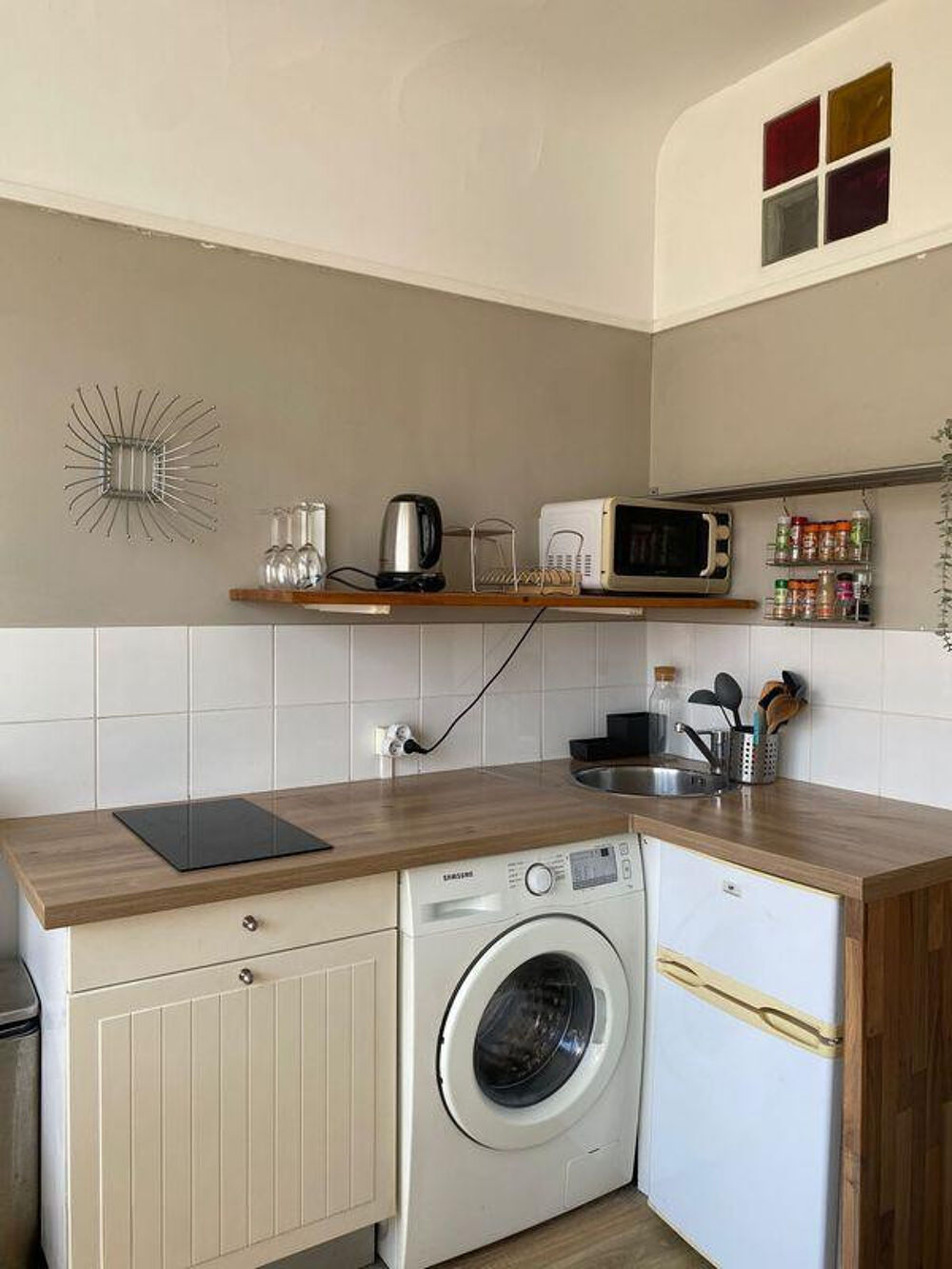 Location Appartement Studio lumineux montmarte Paris 18