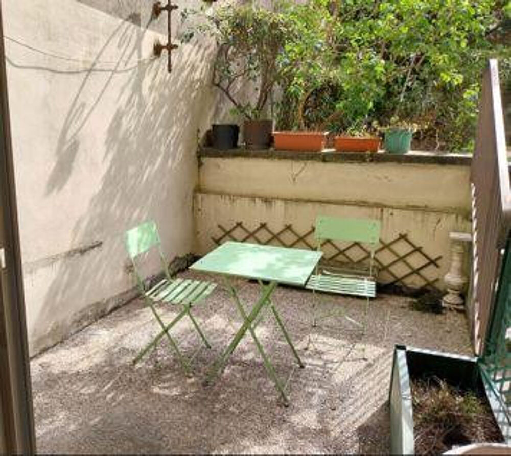 Location Appartement Beau studio meublé 15m² avec terrasse Paris 5