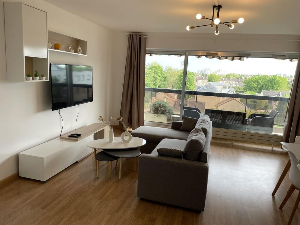 Location Appartement Chambre dispo dans coloc 78m² avec balcon Évry-courcouronnes