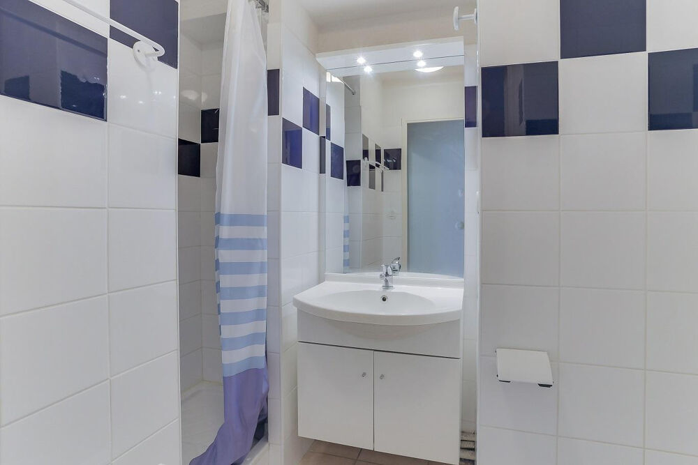 Location Appartement Studio 20m²  - Part Dieu Manufacture Lyon 3