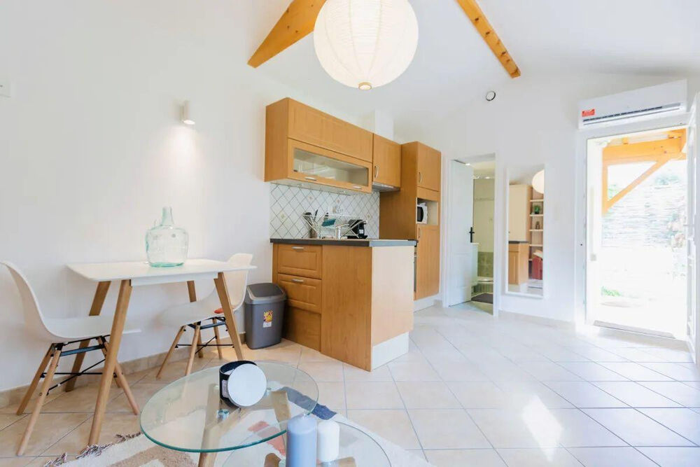 Location Appartement Studio meublé indépendant dans grande maison coloc Lyon 8