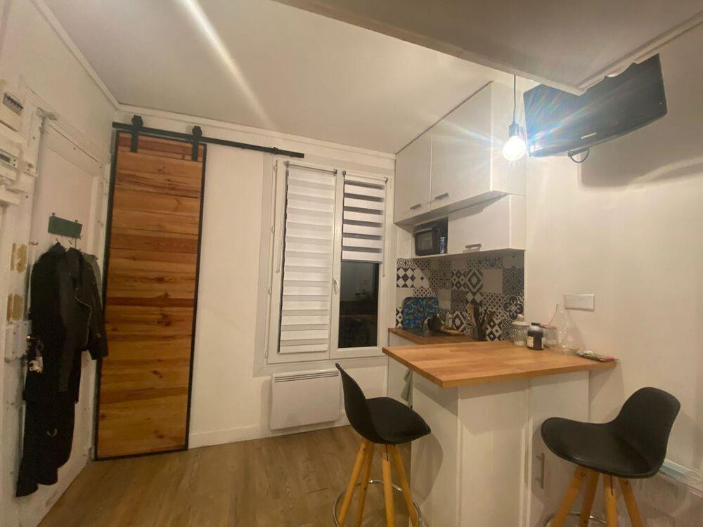 Location Appartement Studio a louer Paris 11