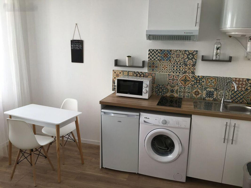 Location Appartement T2 meublé - Rue Ste Cecile/Timone 13005 MRS Marseille 5
