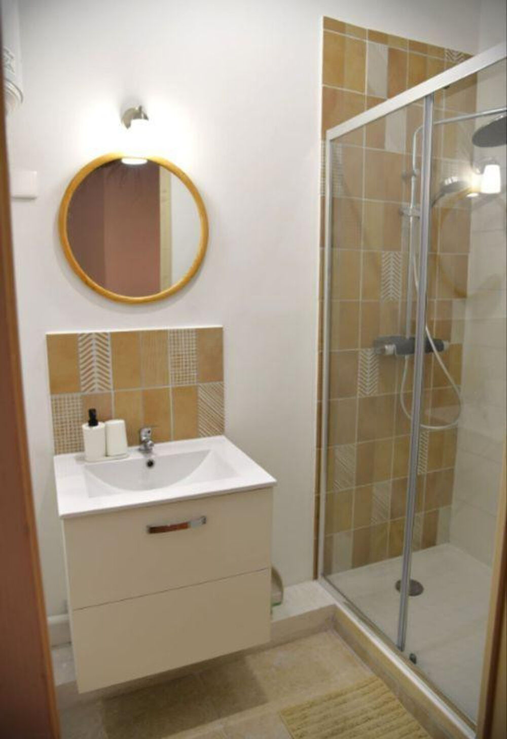 Location Appartement Apparemment 36m2 hyper centre Marseille 1